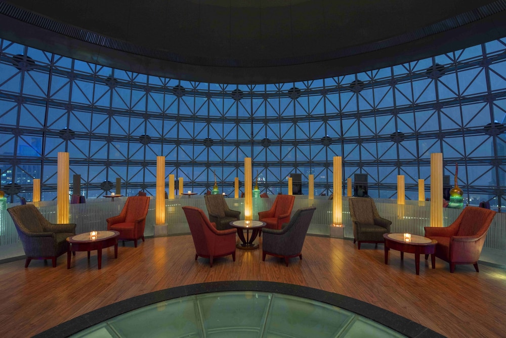 Radisson Blu Hotel Shanghai New World 63/71