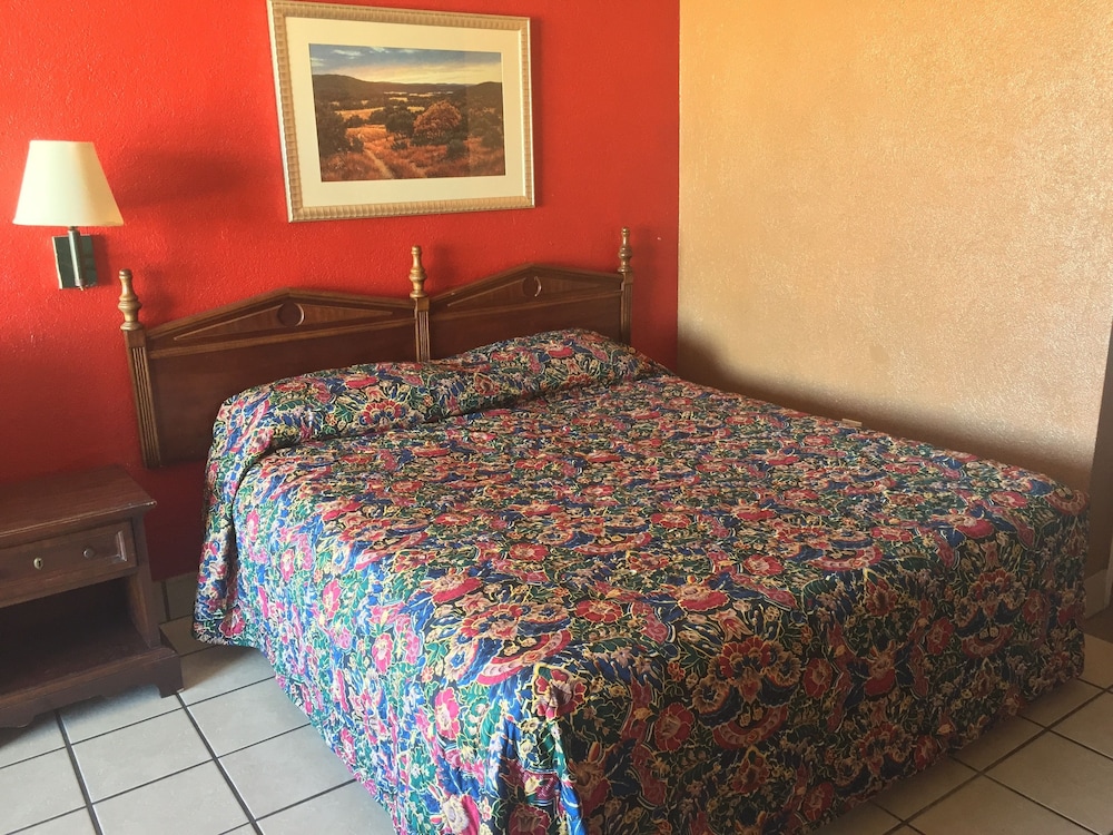 Budget Inn 11/43