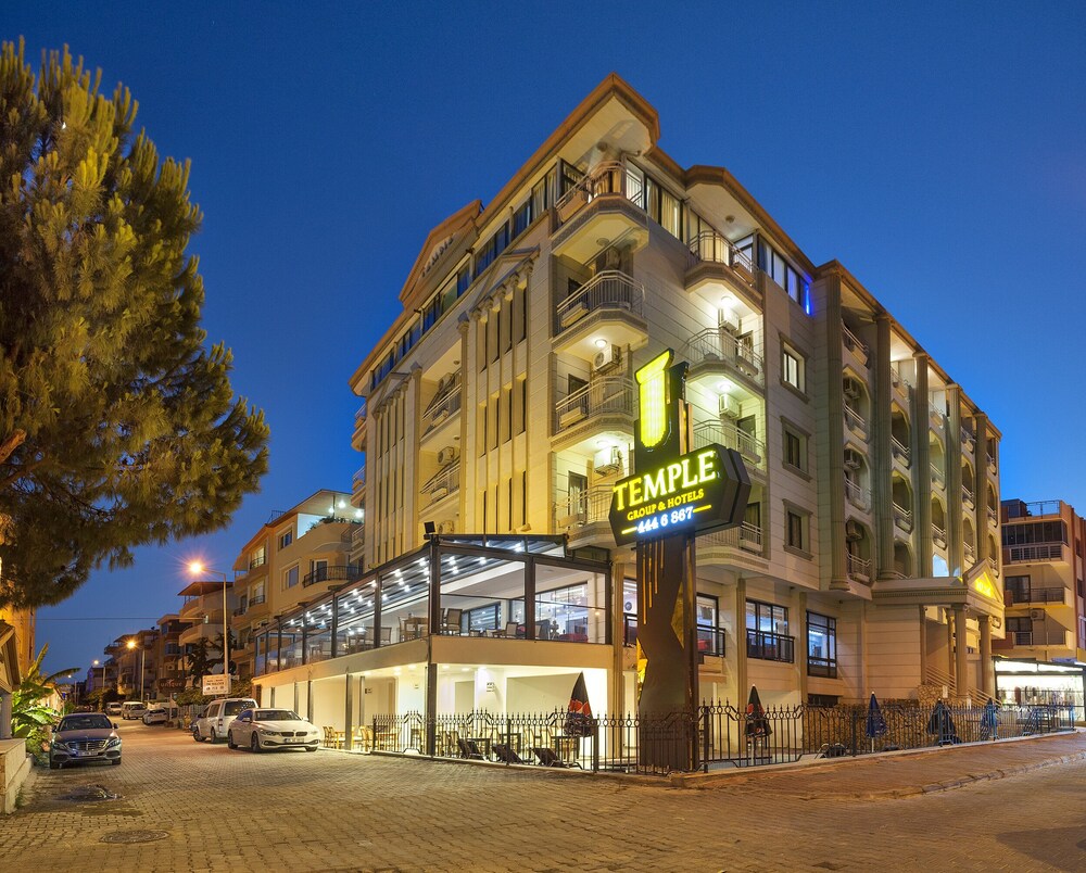Temple Hotel 7/40
