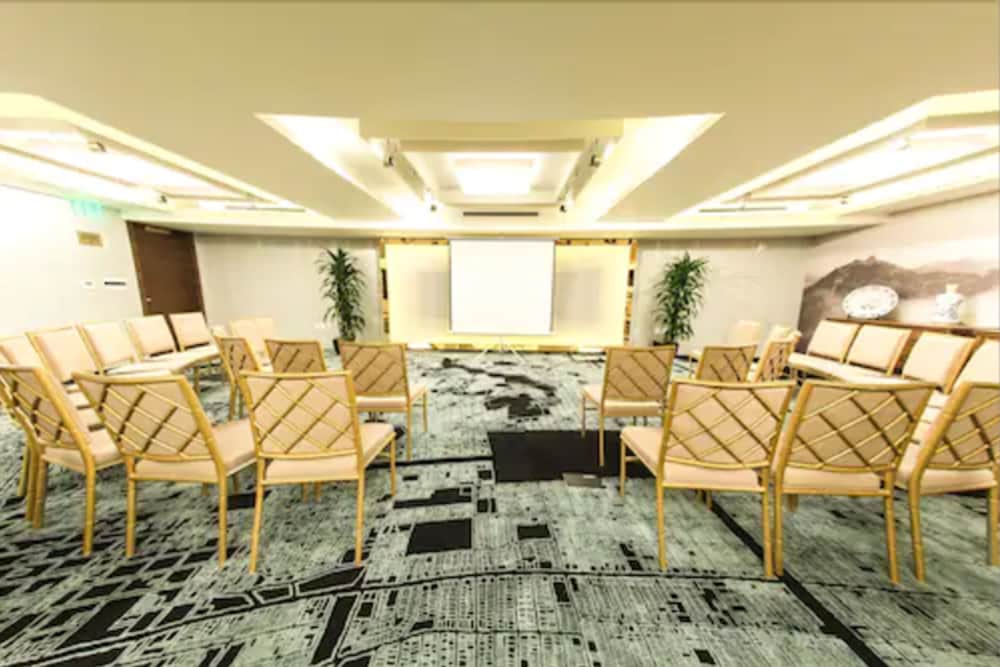 Hotel Fusion 55/65