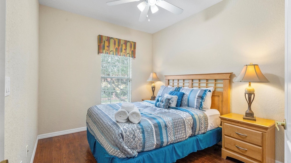 Coral Cay Resort 25/50