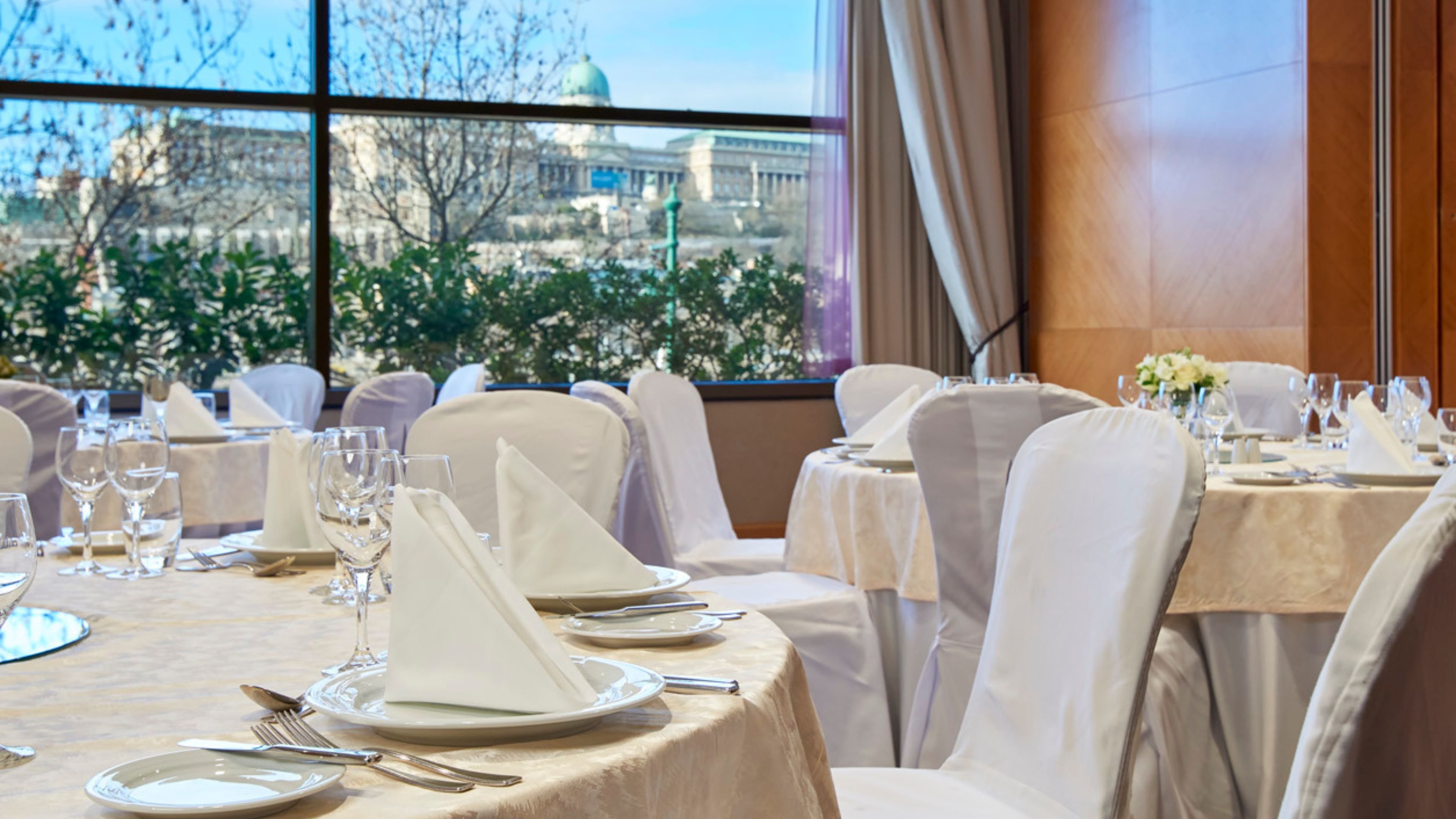 Intercontinental Budapest 56/79