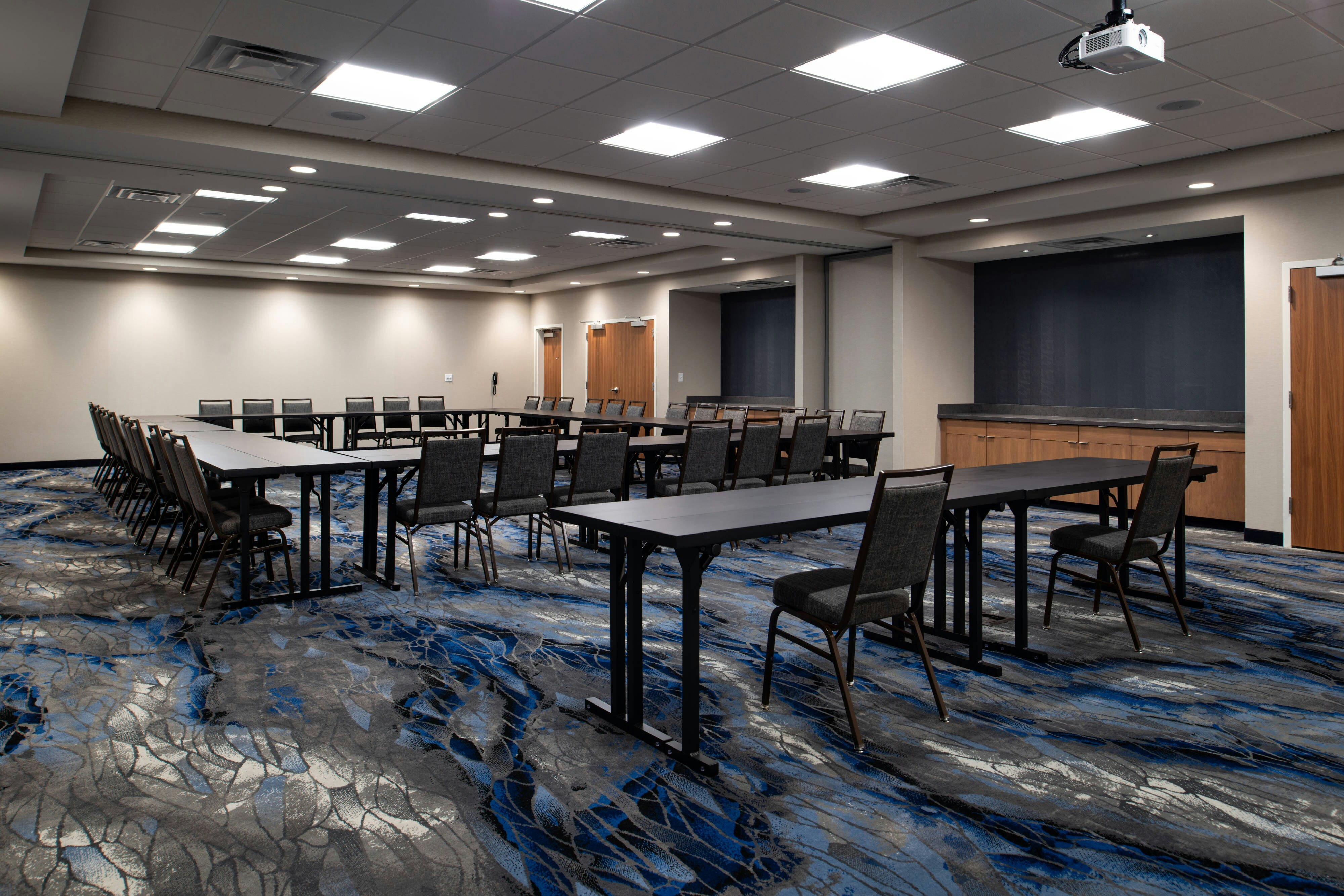 Fairfield Inn And Suites Canton 13/14