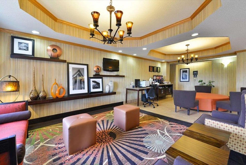 Hampton Inn Sturgis 7/47