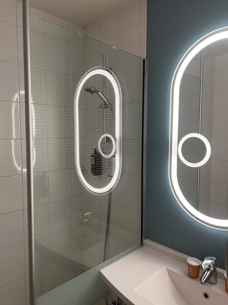 Ibis Cambrai 65/65