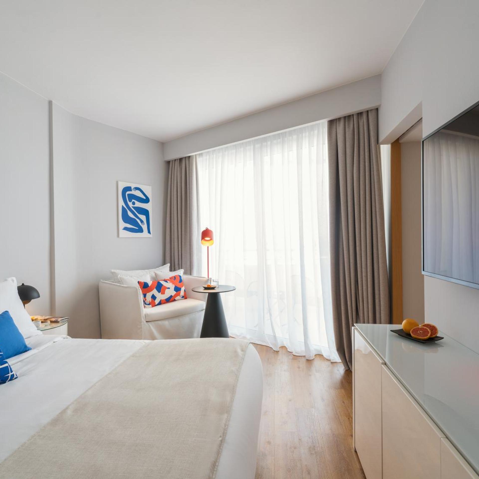 Ivory, Junior Suite