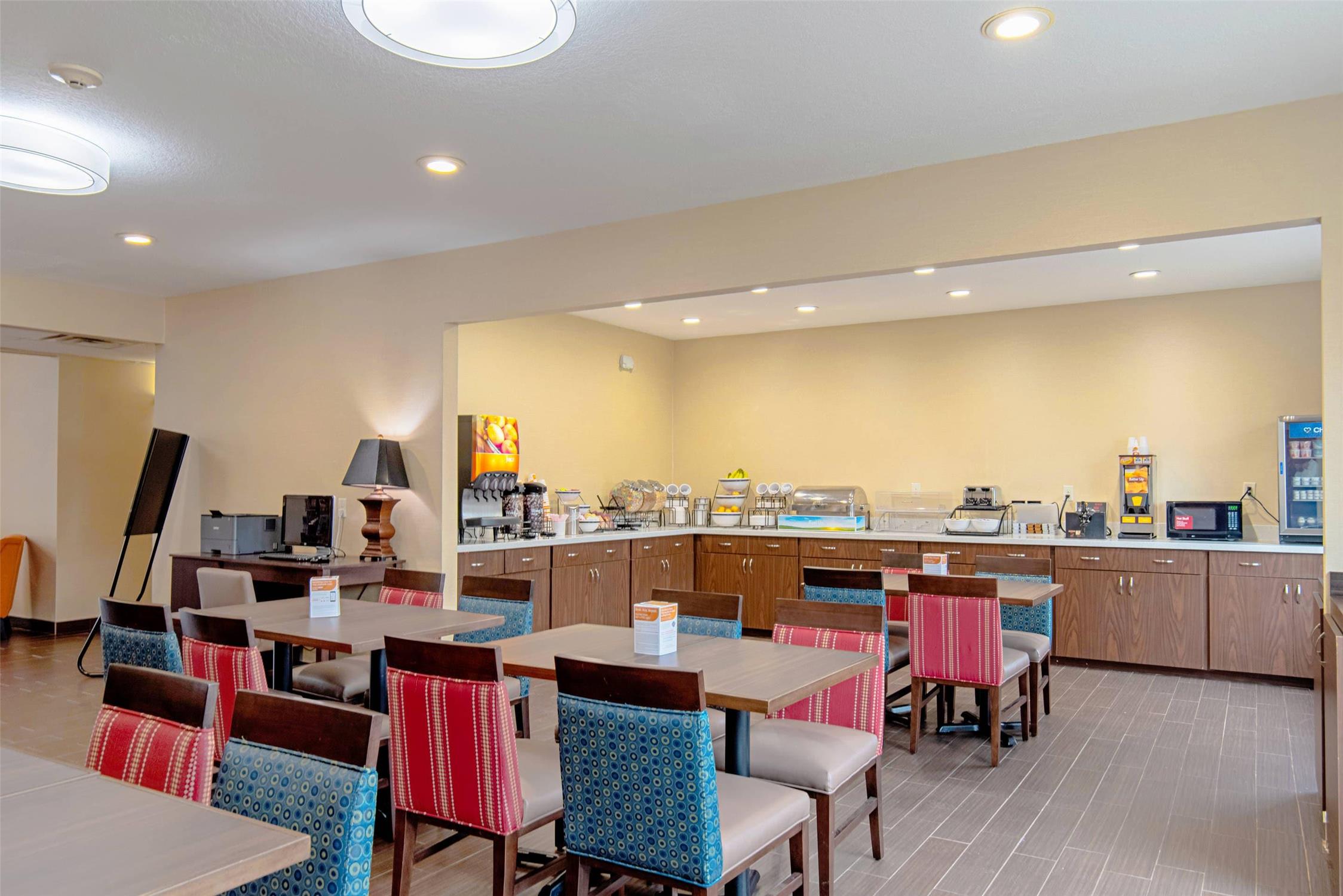 Comfort Inn & Suites Fredericksburg TX 21/30