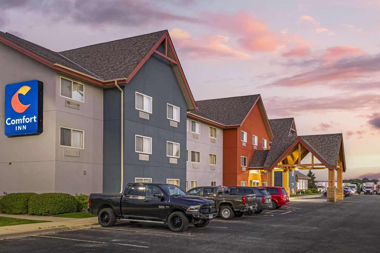 Comfort Inn Albert Lea at Trails Travel Center 39/42