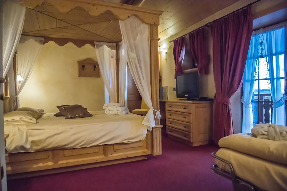 Capriolo Hotel 15/69