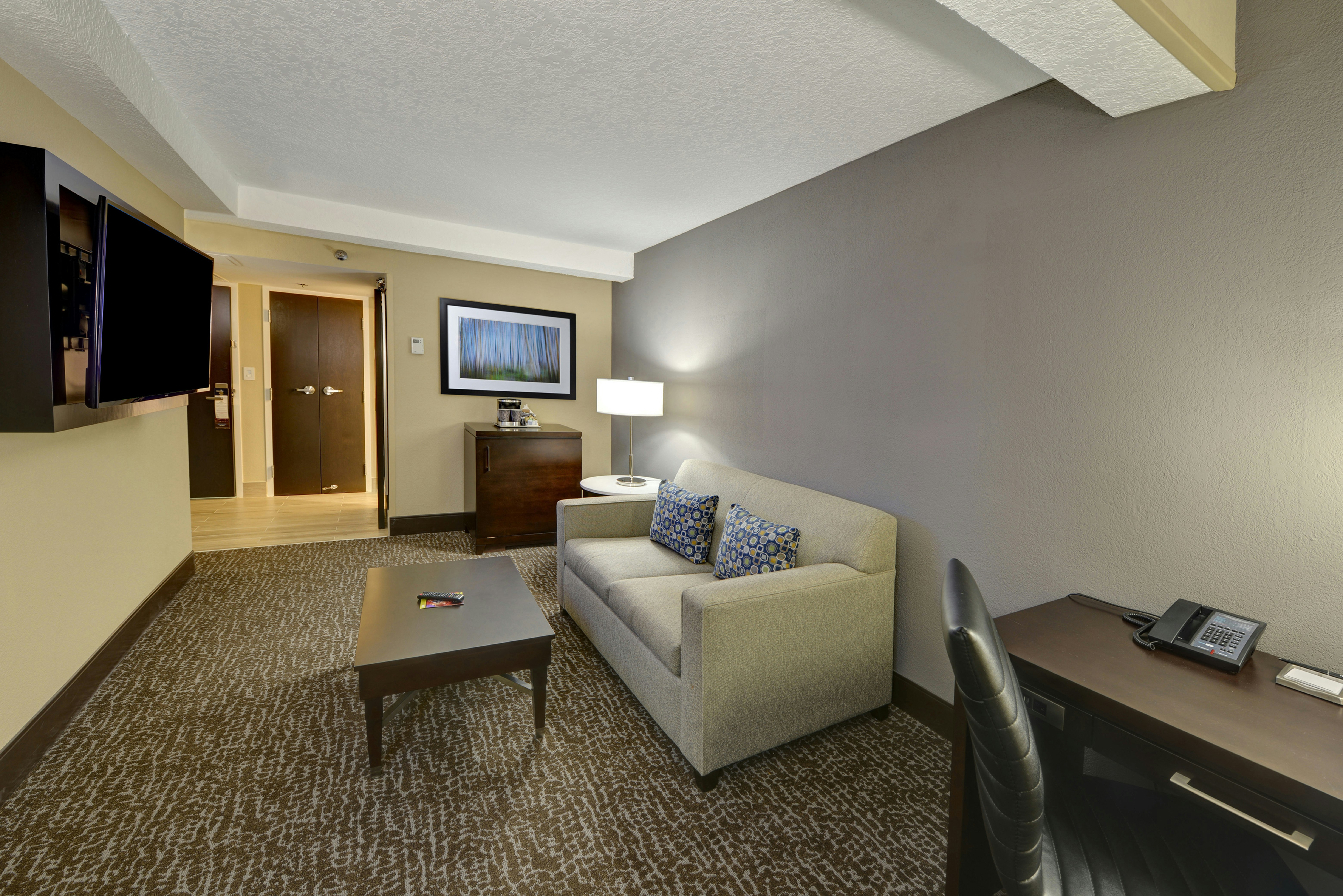 Town House, King Bed