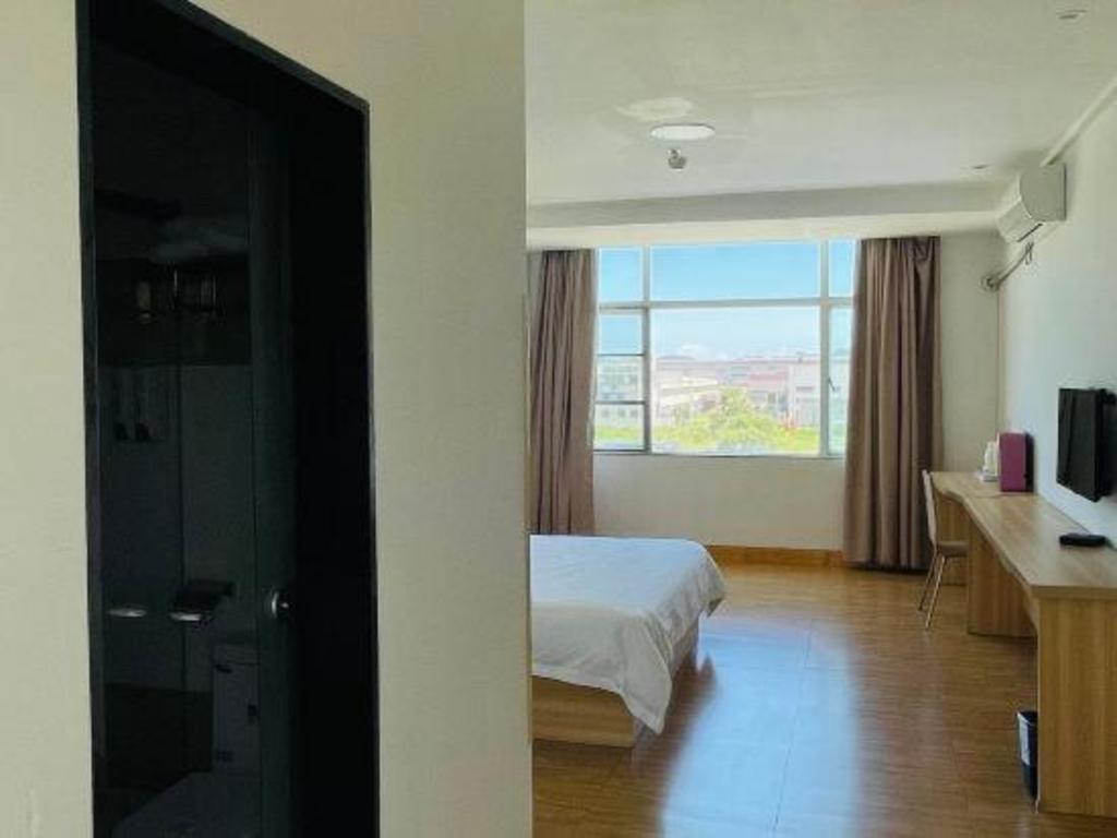7 Days Inn (Zhuhai Haiquanwan Pingsha) 22/55