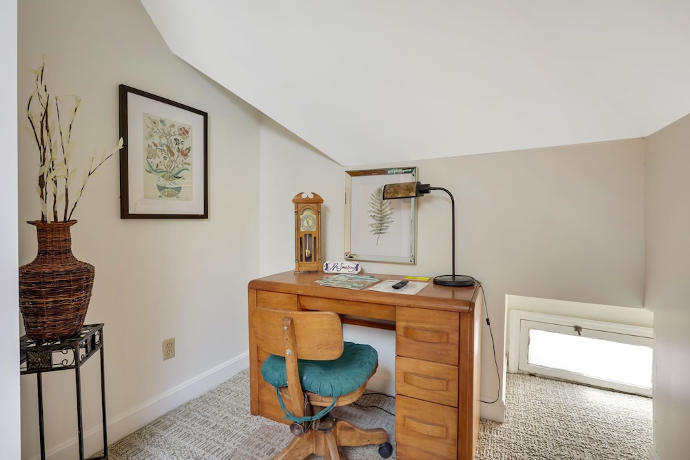 50 Lincoln Short North Bed and Breakfast 5/71