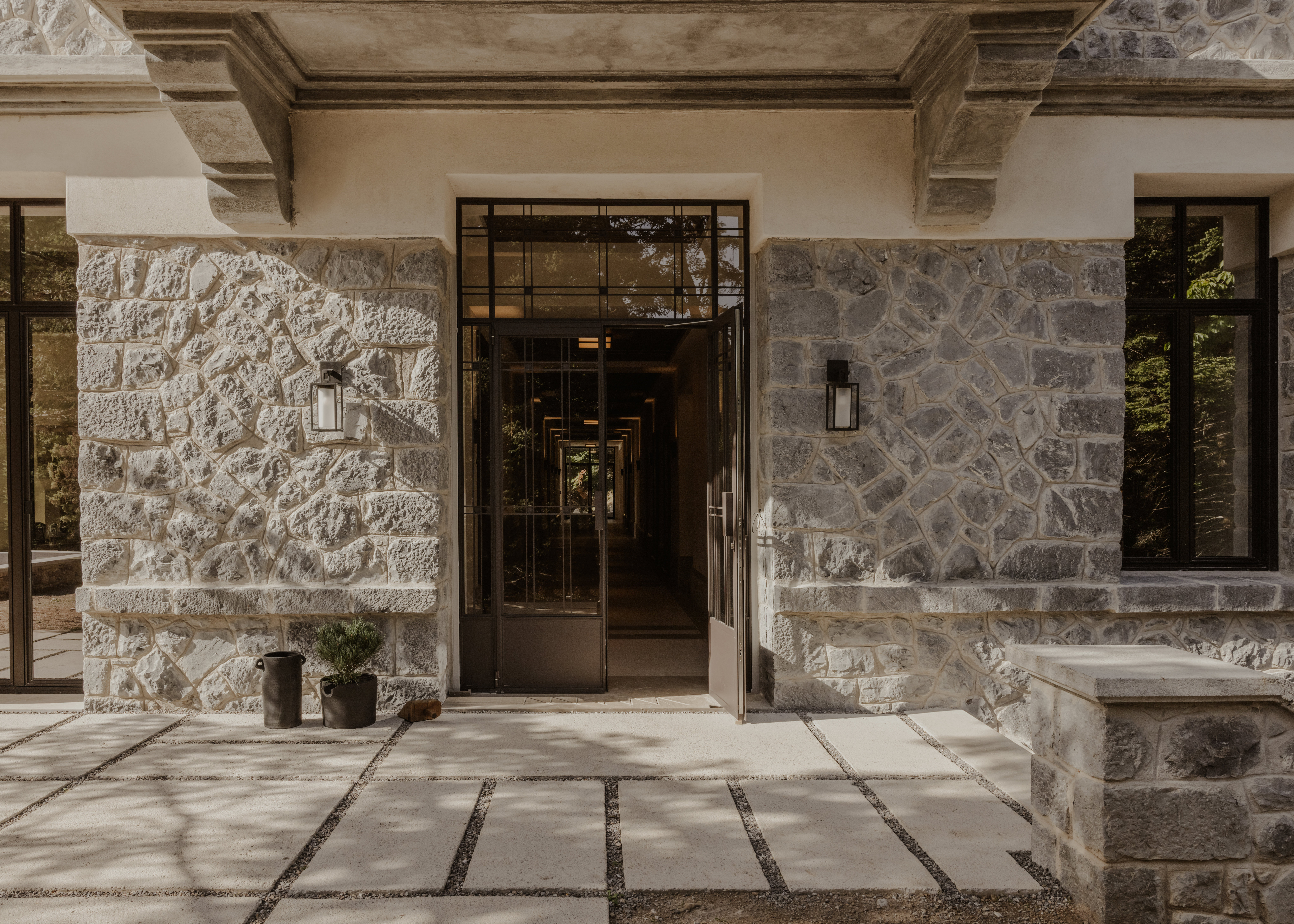 MANNA, a Member of Design Hotels 3/25