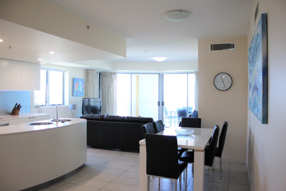 Blue C Coolangatta 7/77