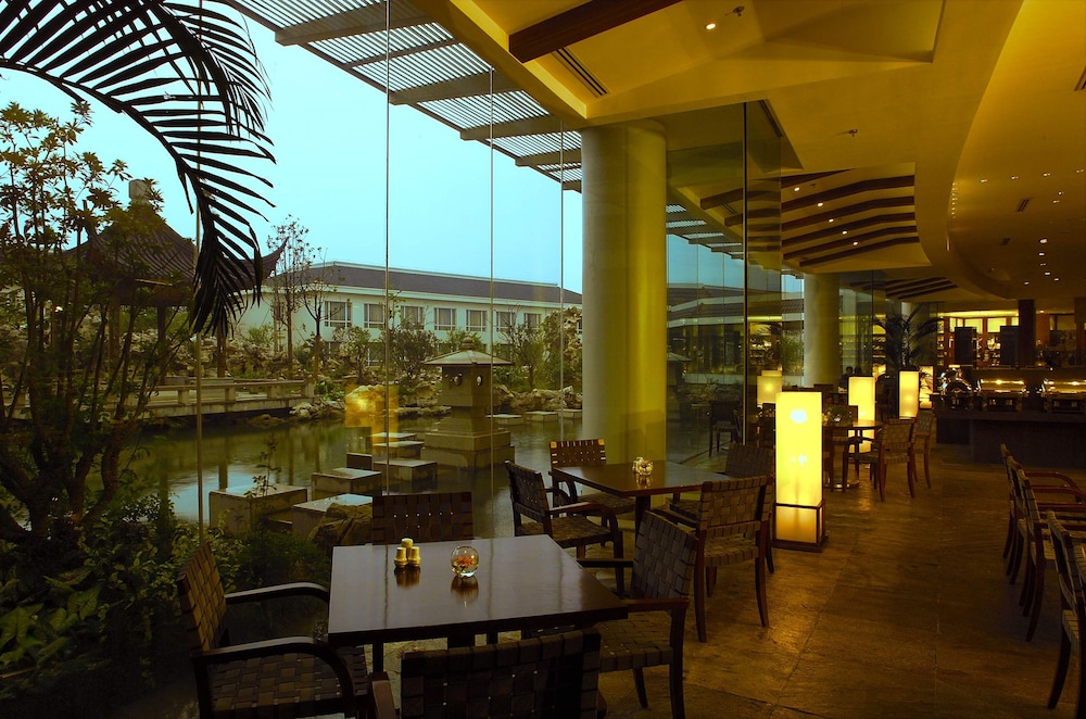 Jinling Resort Hotel Nanjing 30/39