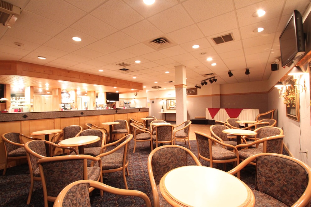 Fireside Inn Suites Portland Formerly Holiday Inn Portland West 28/33