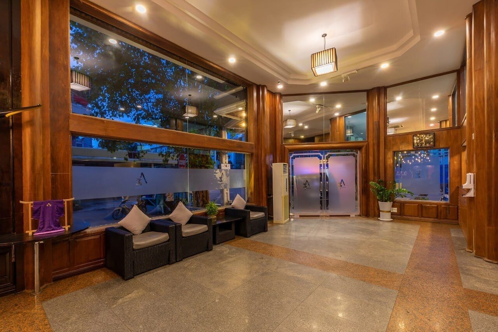 Azumaya Hotel Phnom Penh 30/50