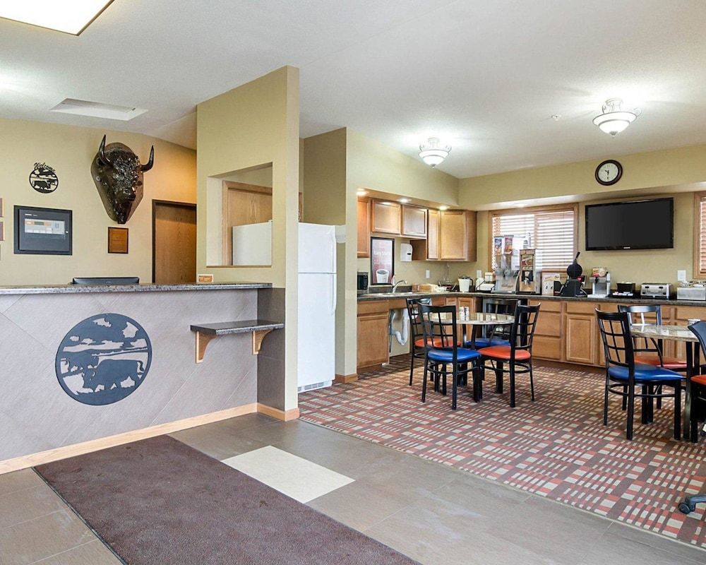 Econo Lodge Jamestown, ND 4/24