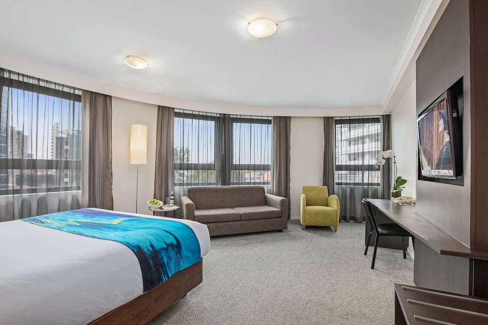 COMFORT, SUITE