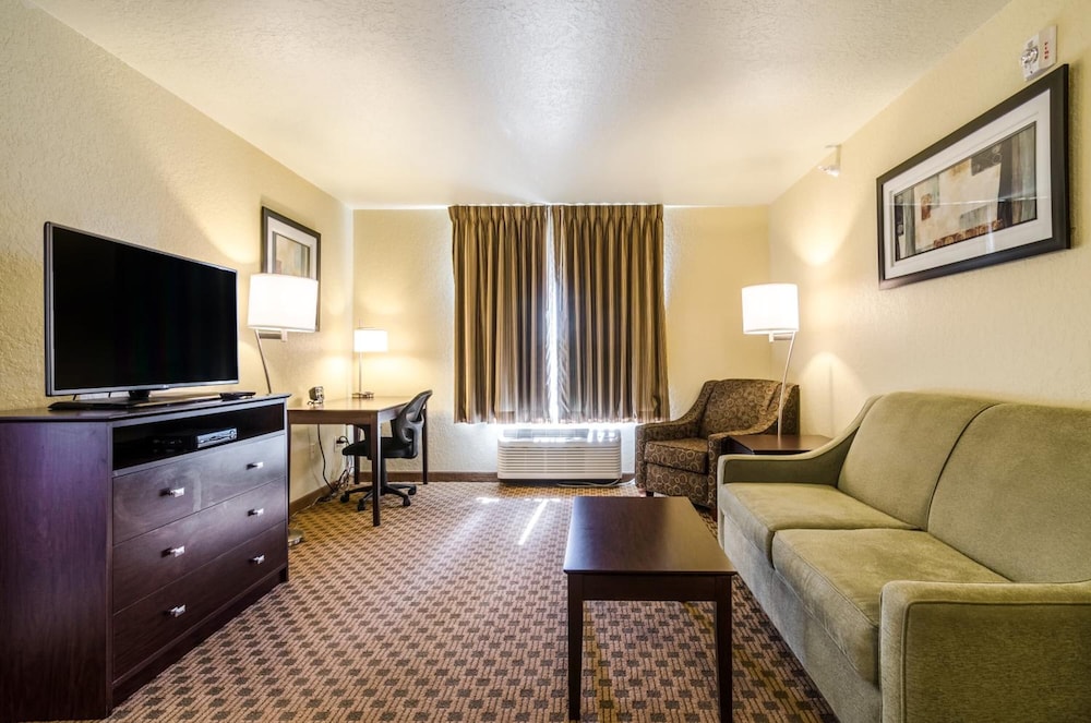 Cobblestone Inn Suites Eaton Co 47/72