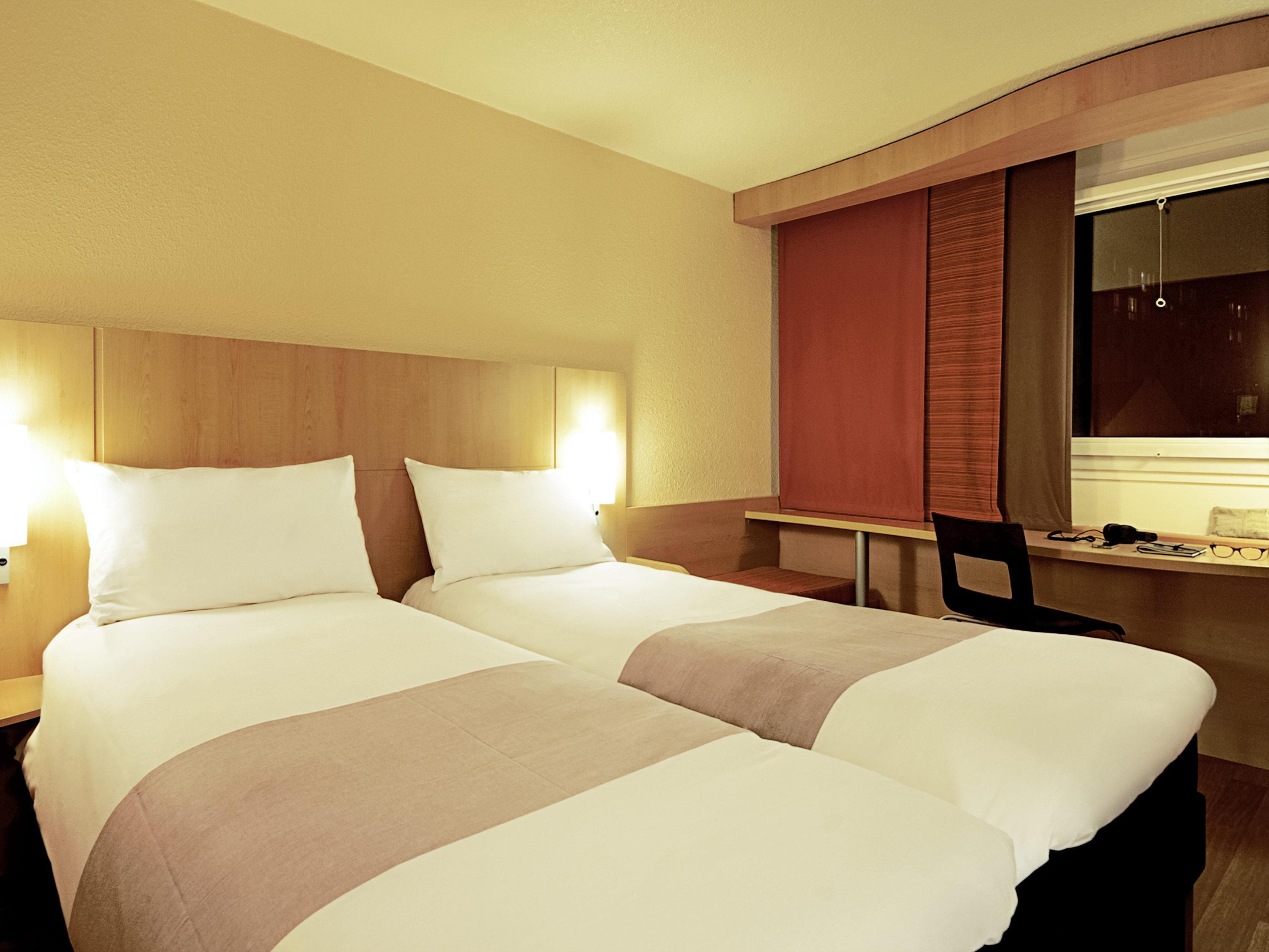 غرفة قياسية بسريرين منفصلين، Ibis Cologne Airport Hotel 7/10