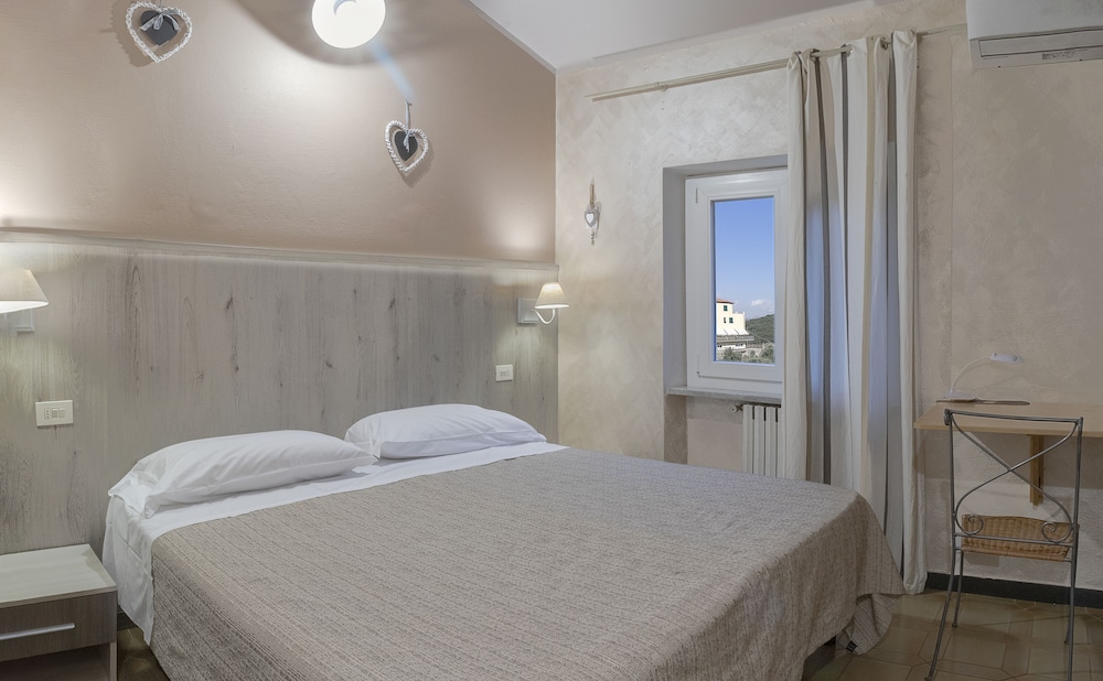 Albergo Serena 24/44
