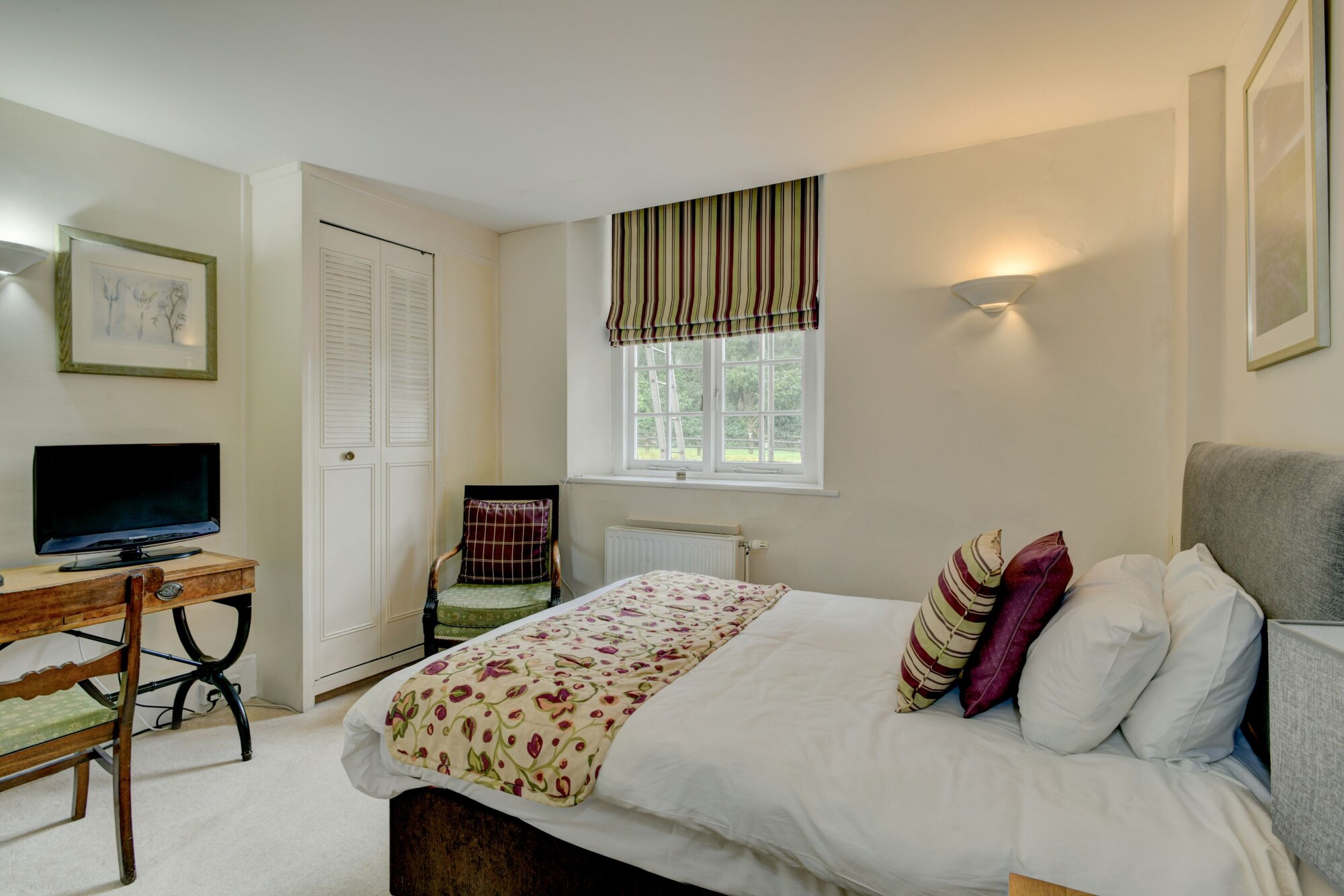 Room, Single, Double Bed