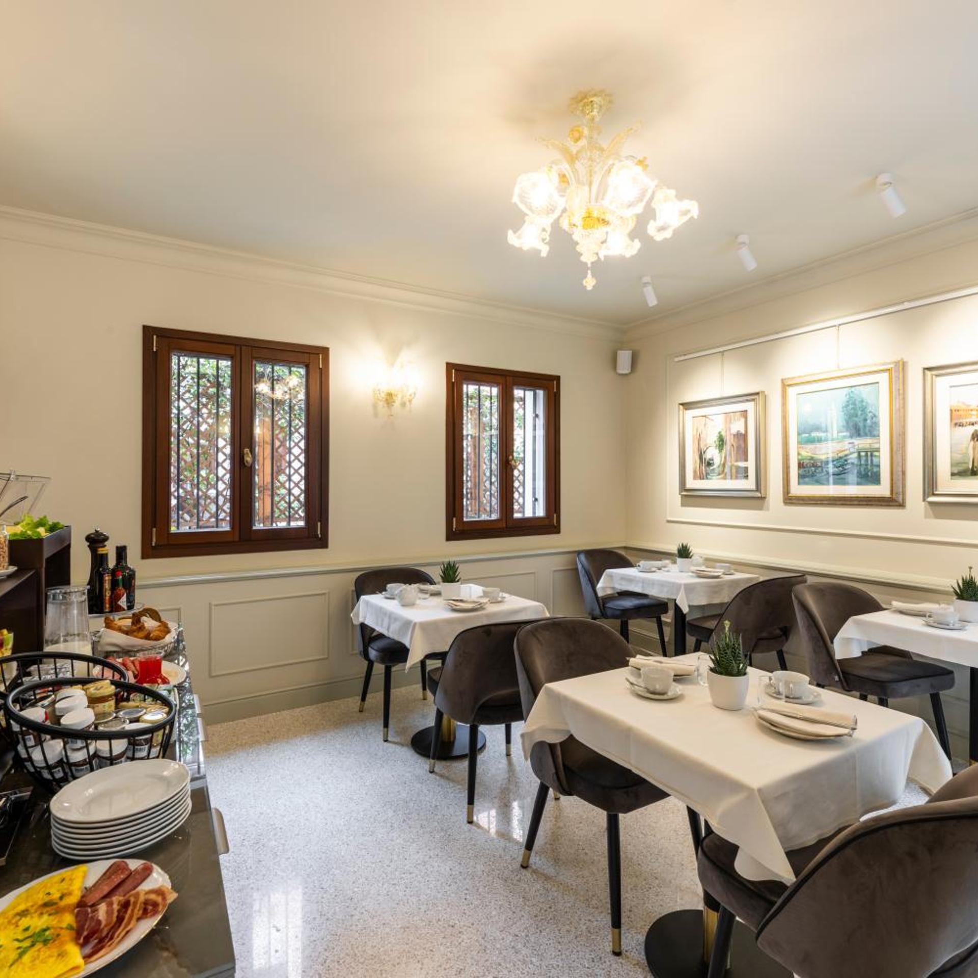 Hotel Palazzina Sardi 36/50