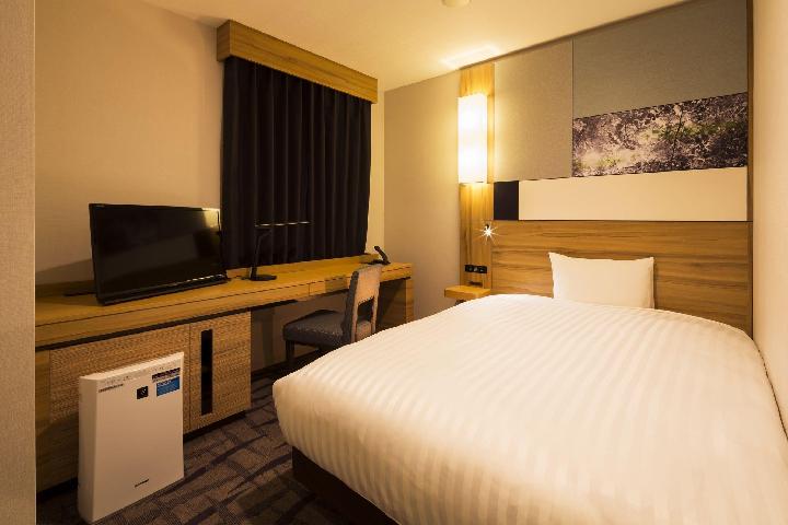 ROOM, TRIPLE, TWIN BEDS, TRUNDLE BED