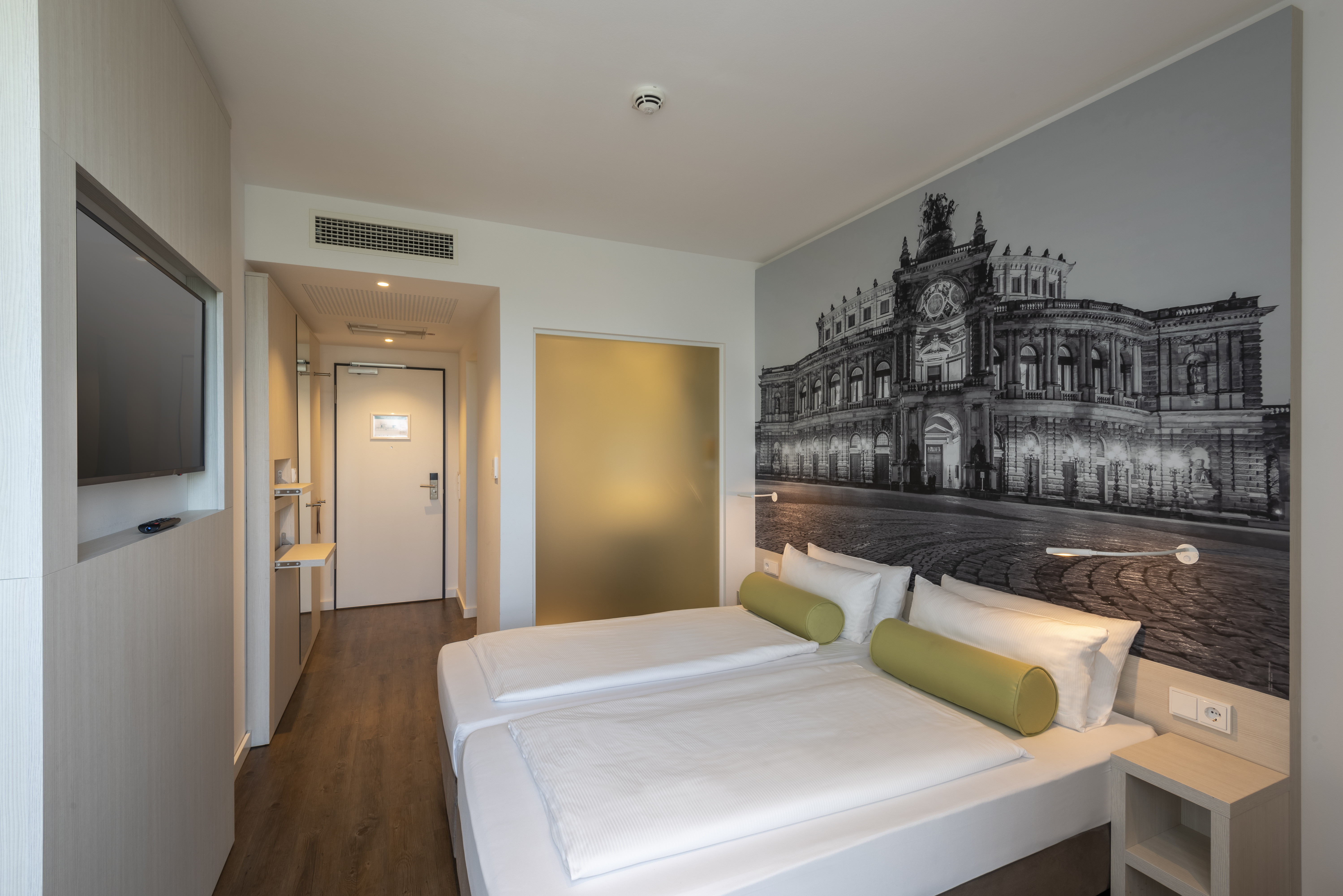 غرفة قياسية مزدوجة، Super 8 By Wyndham Dresden 3/7