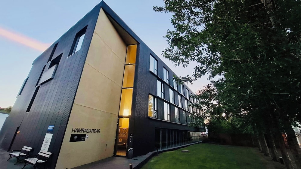 Hotel Bifrost 2/50