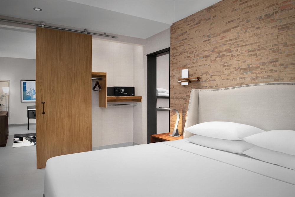 Hyatt Herald Square New York 30/75