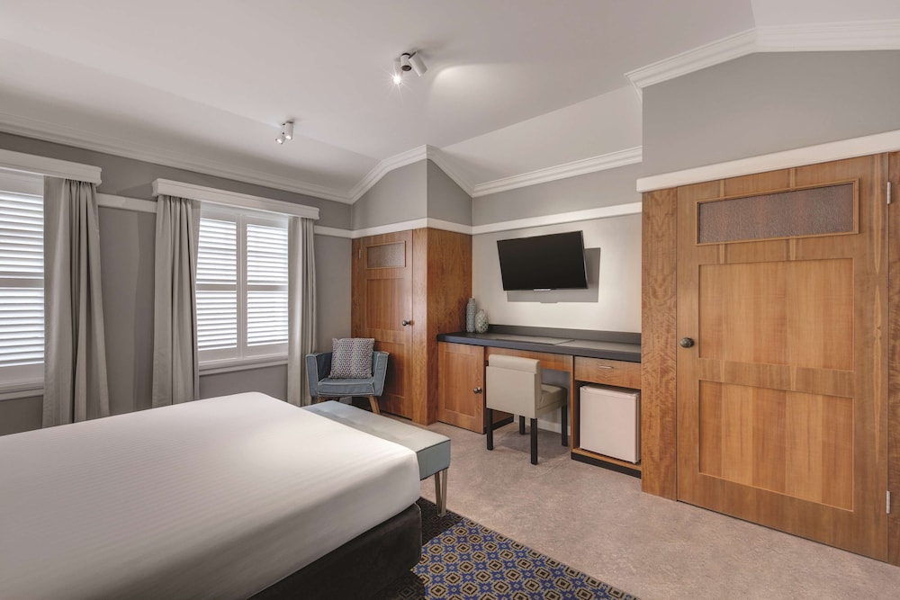 Hotel Kurrajong Canberra 22/67