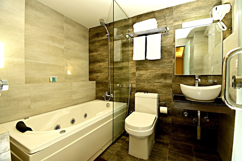 The Milestone Hotel 47/54