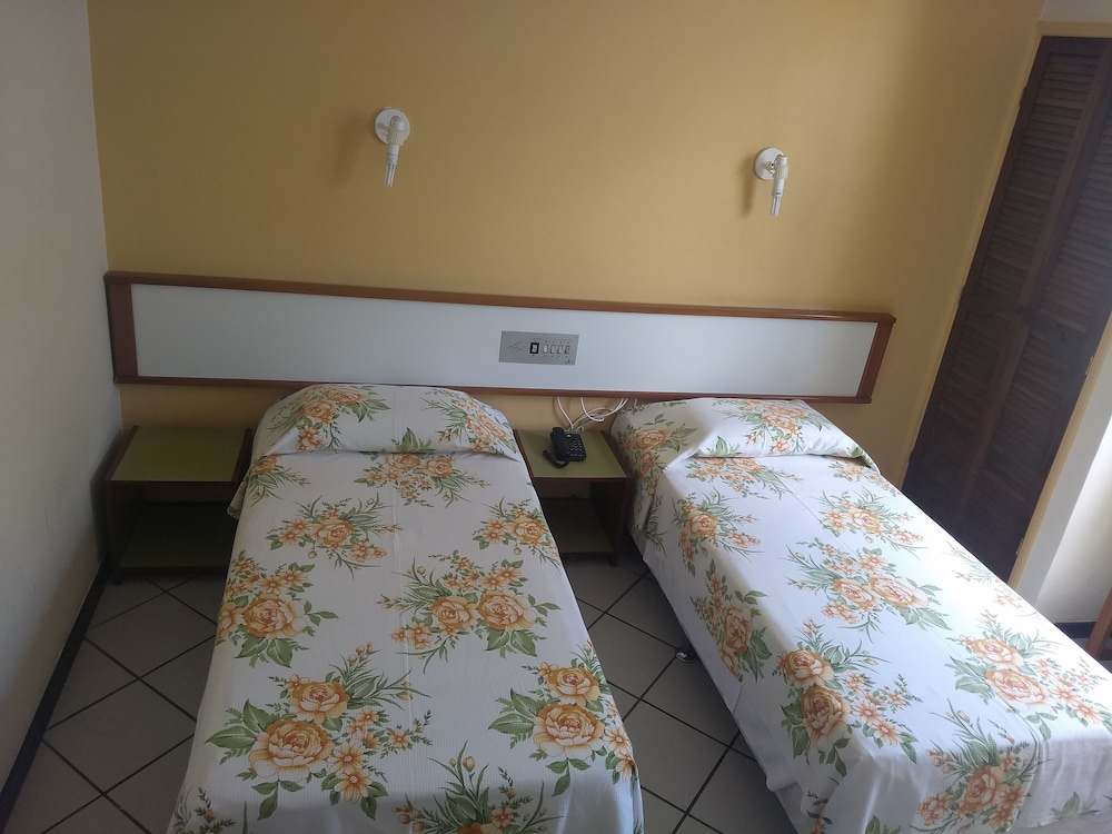 ECONOMY, TWIN BEDS
