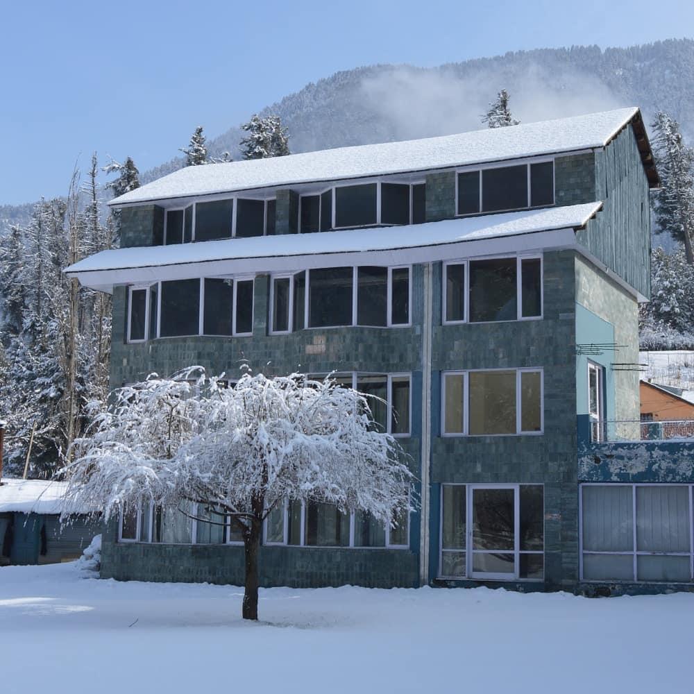 Hotel Woodstock 3/20