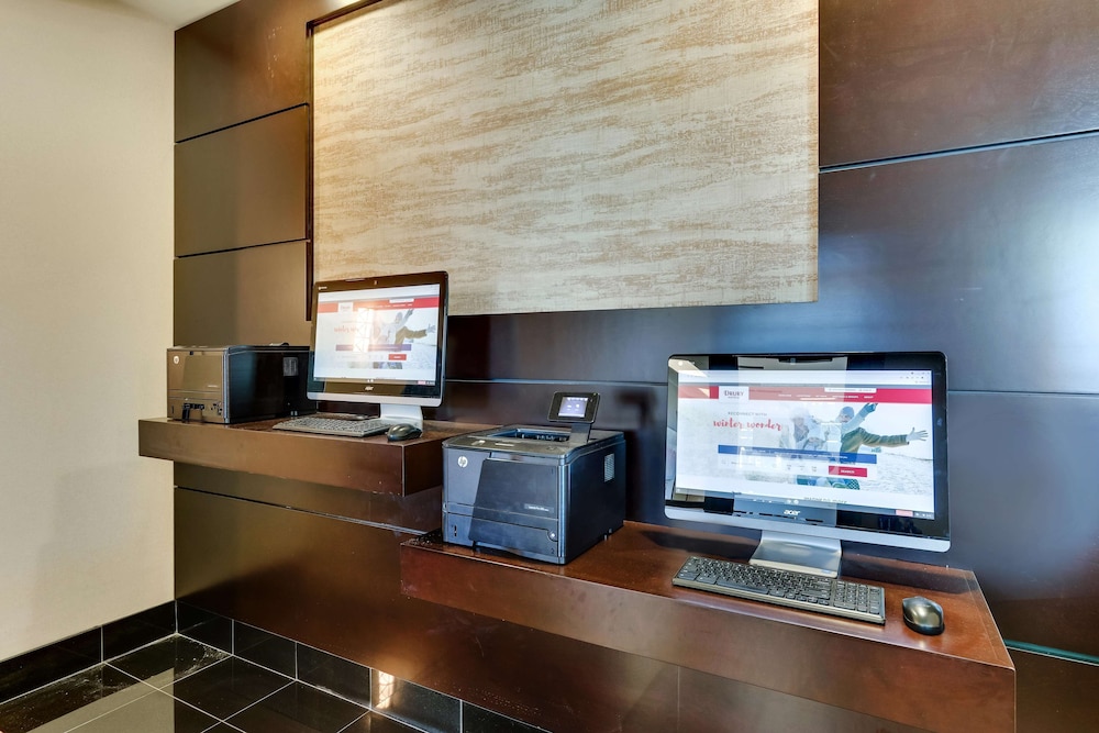 Drury Inn & Suites Orlando 52/60