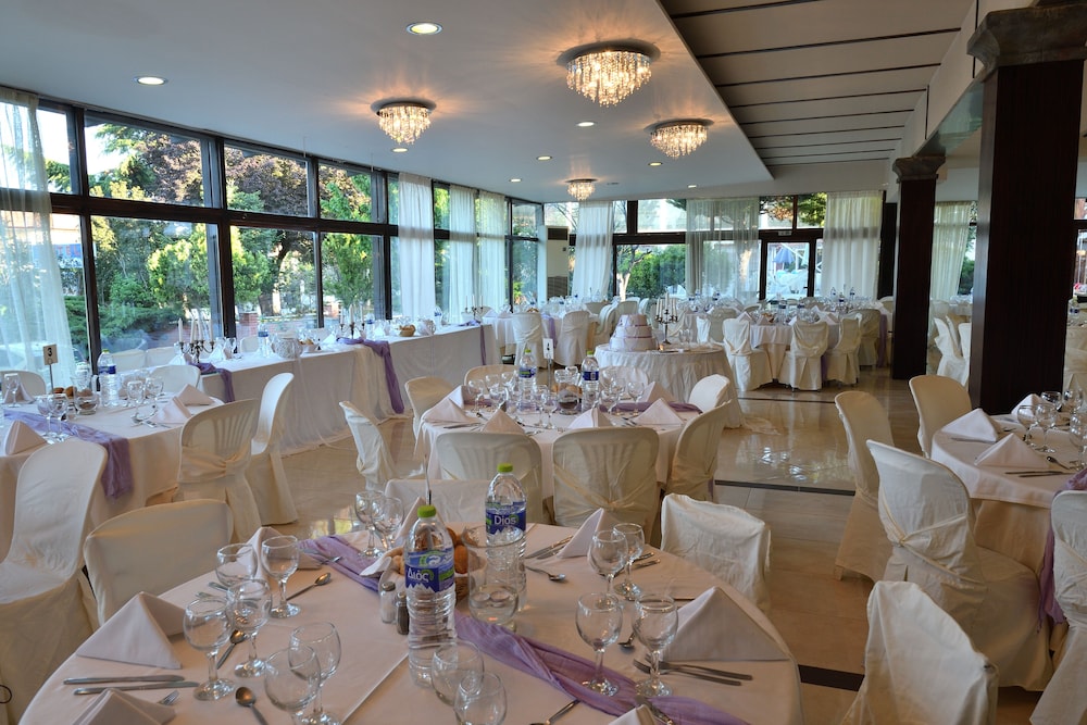 Four Seasons Skg Thessaloniki 64/80
