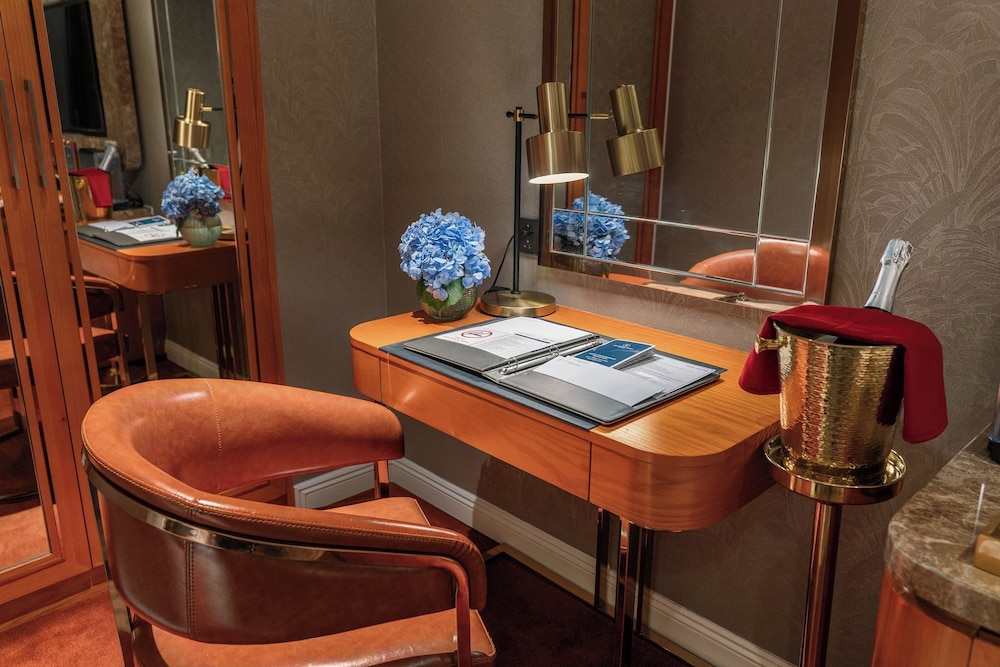 The Haron Hanoi Boutique Hotel 39/47