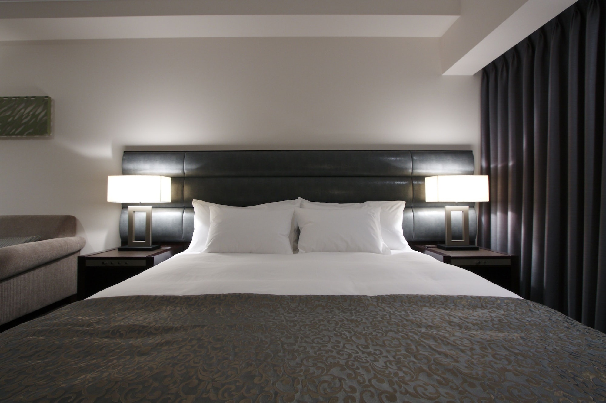 SUPERIOR, KING BED, SMOKING