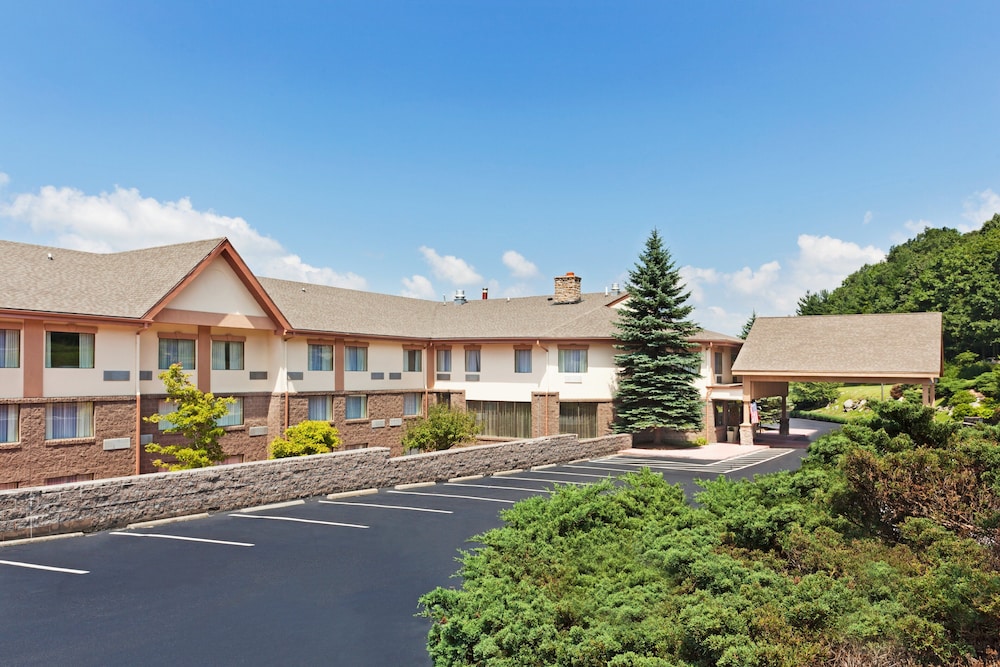 Holiday Inn Express Blowing Rock South 47/50
