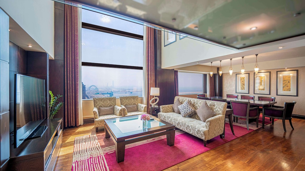 Hyatt Regency Hotel Dubai Deira 30/50