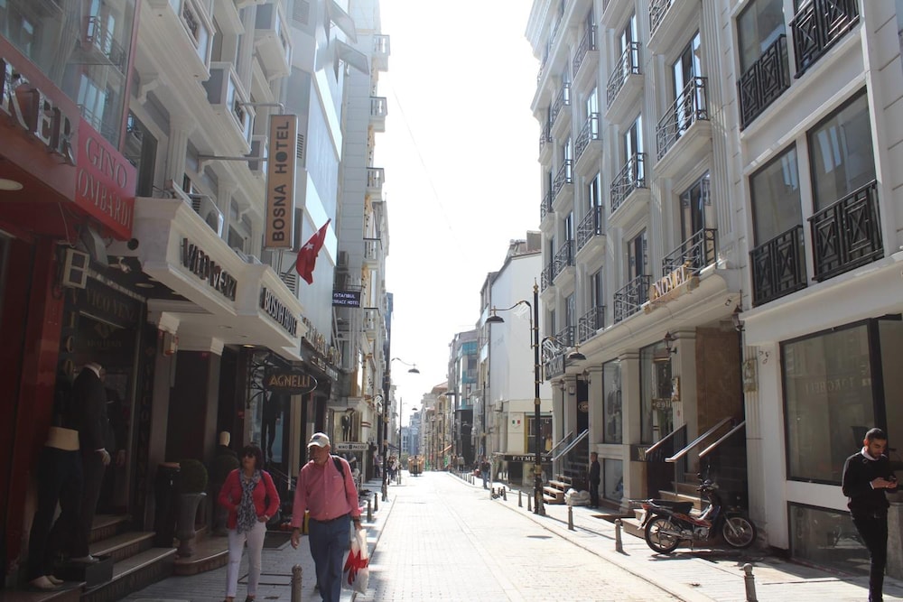 Istanbul Terrace Hotel 33/42