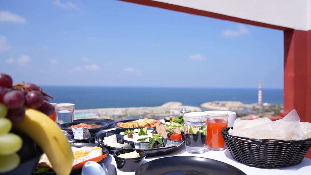 Bella Riva Suite Hotel 56/59
