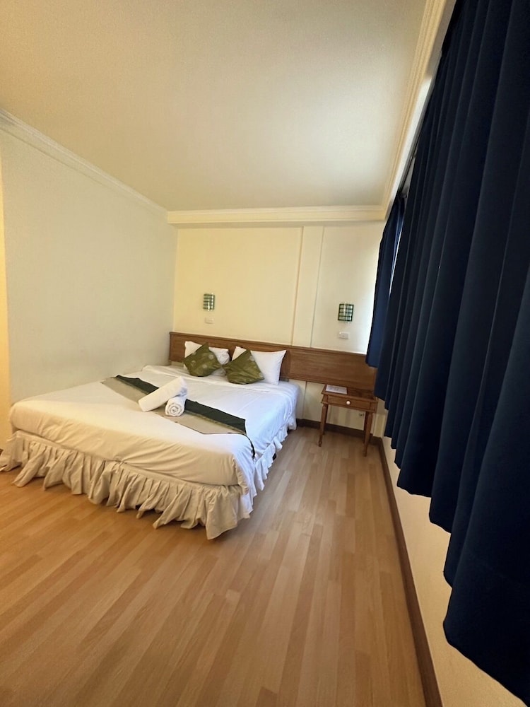 Asia Inn Bangkok 8/23