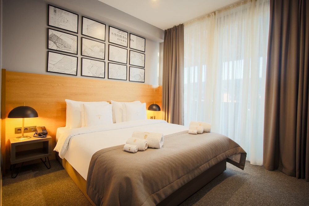 ECONOMY, DOUBLE BED