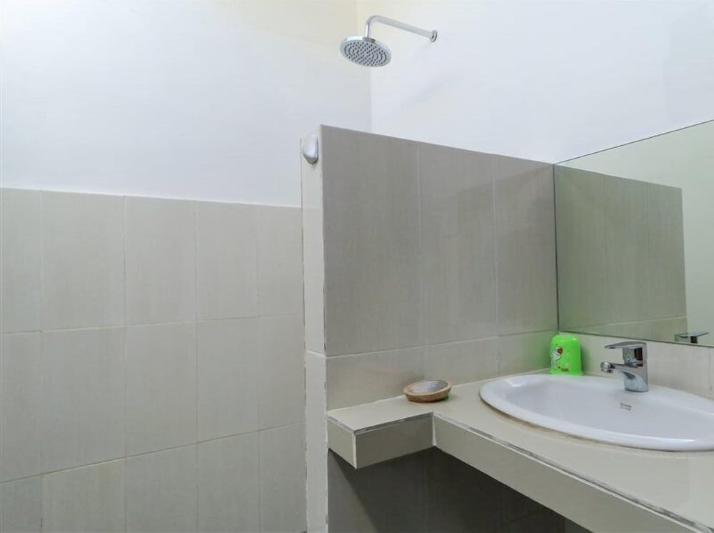 Pererenan Nengah Guesthouse 68/72