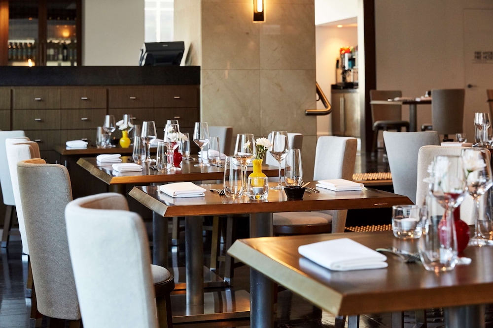 Swissotel Sydney 56/73
