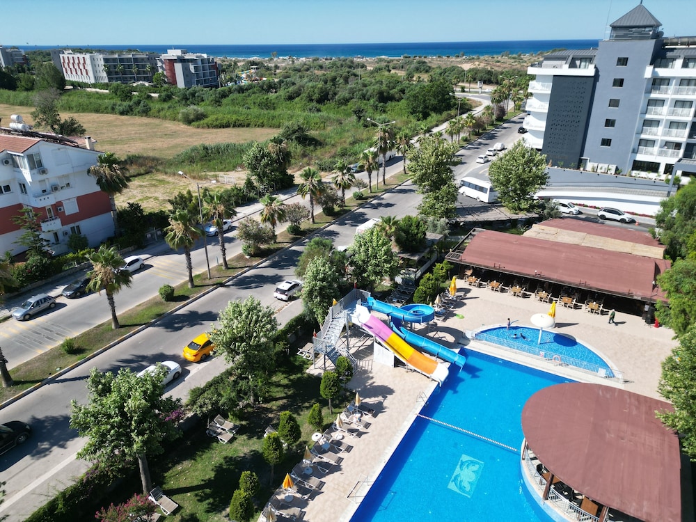Irem Garden Hotel & Apartments 68/69