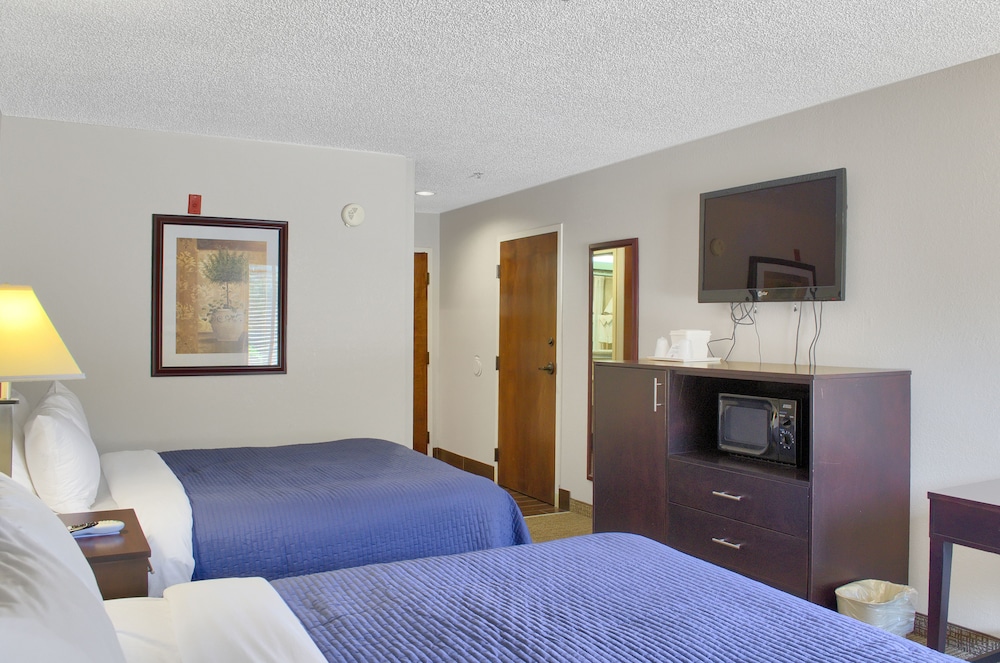 Hometown Inn Thomasville 14/52